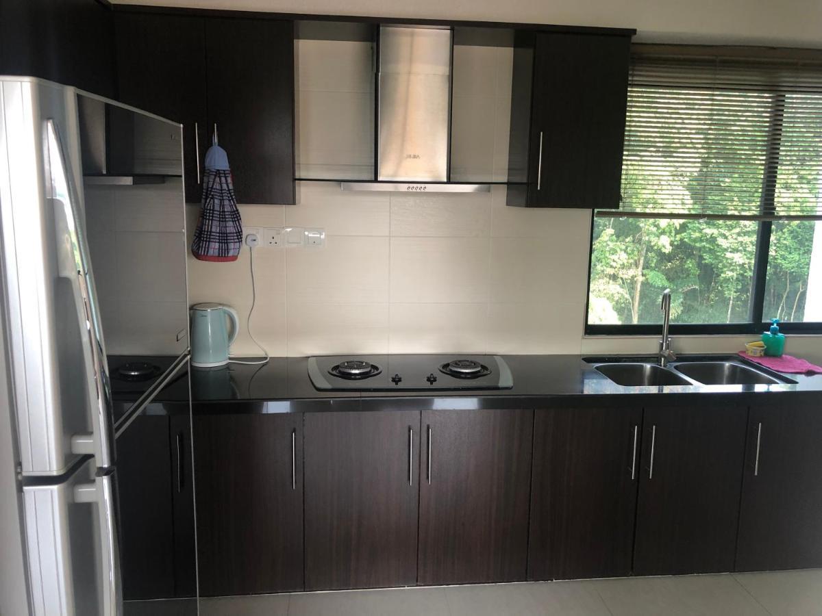 Beach Resort 7 Home Stay Sri Sayang Apartment Batu Ferringhi 3Bedroom Екстер'єр фото