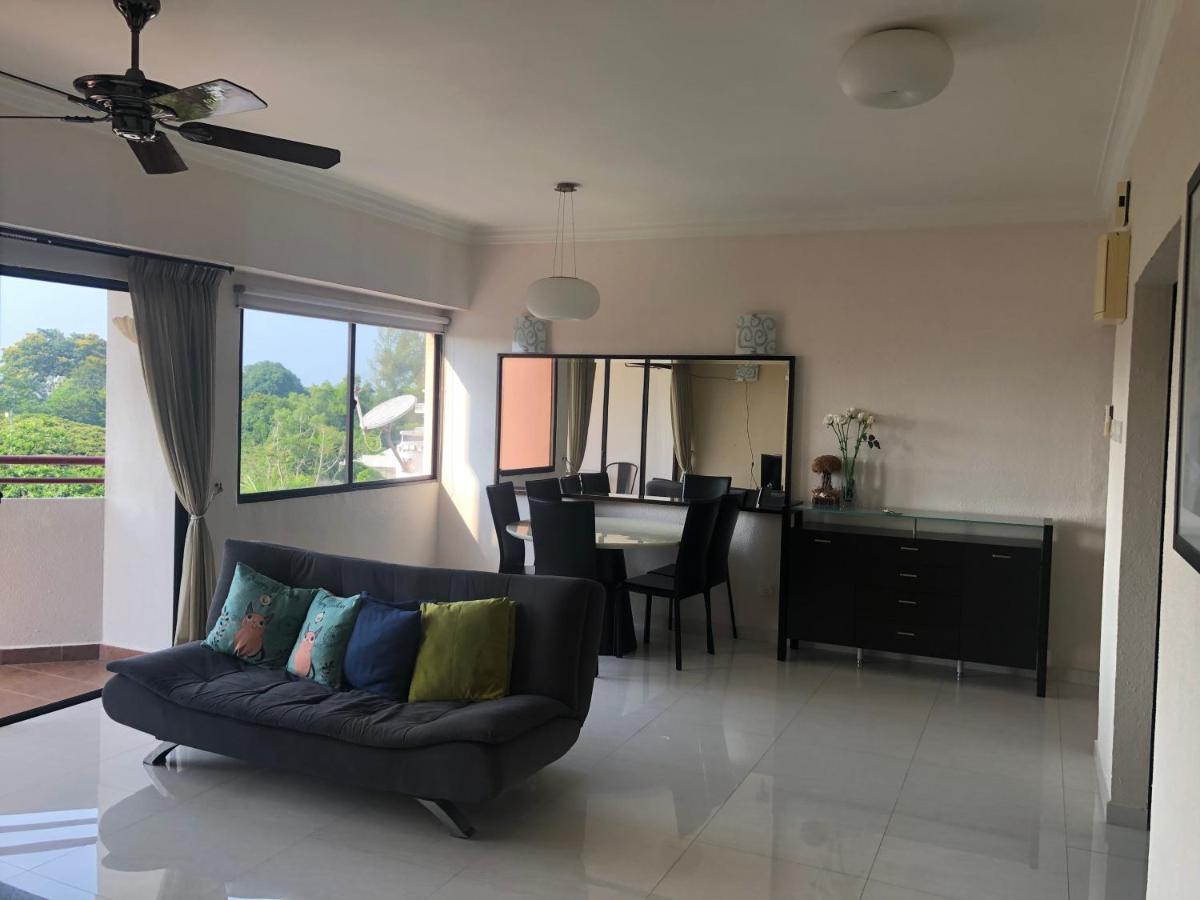 Beach Resort 7 Home Stay Sri Sayang Apartment Batu Ferringhi 3Bedroom Екстер'єр фото