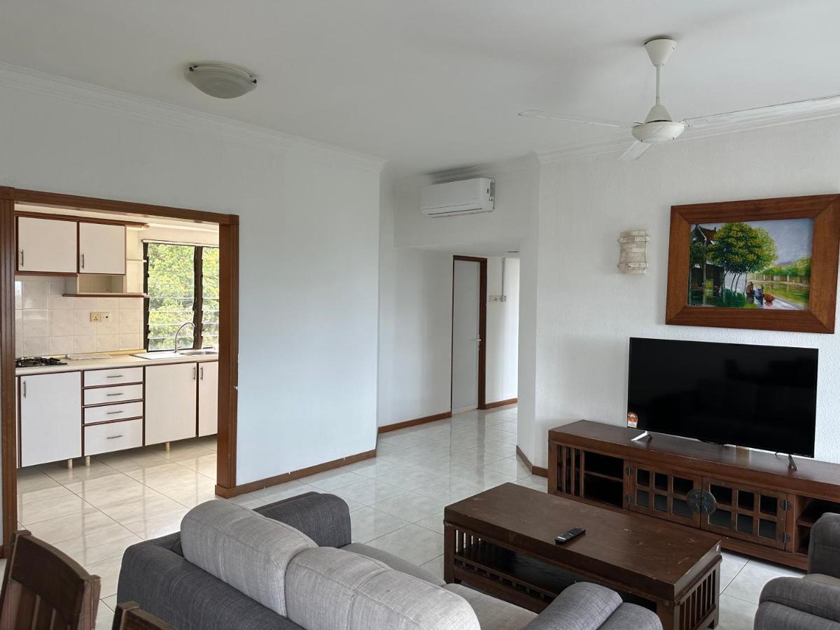 Beach Resort 7 Home Stay Sri Sayang Apartment Batu Ferringhi 3Bedroom Екстер'єр фото